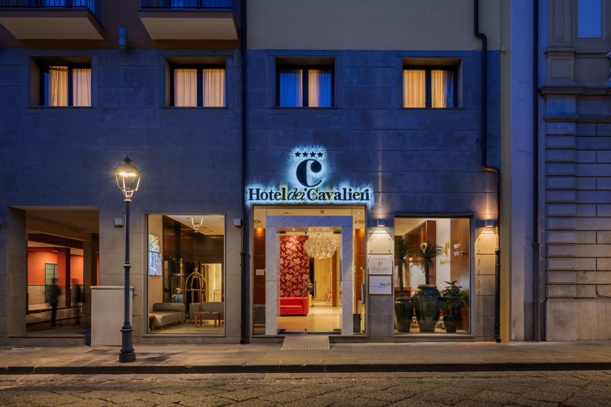 Hotel Dei Cavalieri Caserta - La Reggia Bagian luar foto